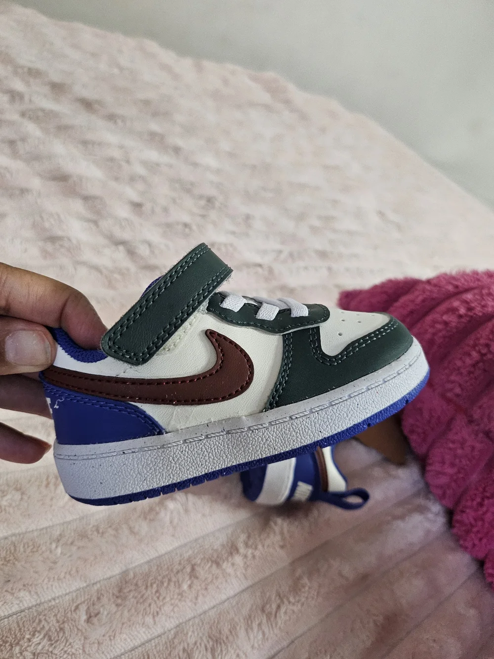 Nike classic low