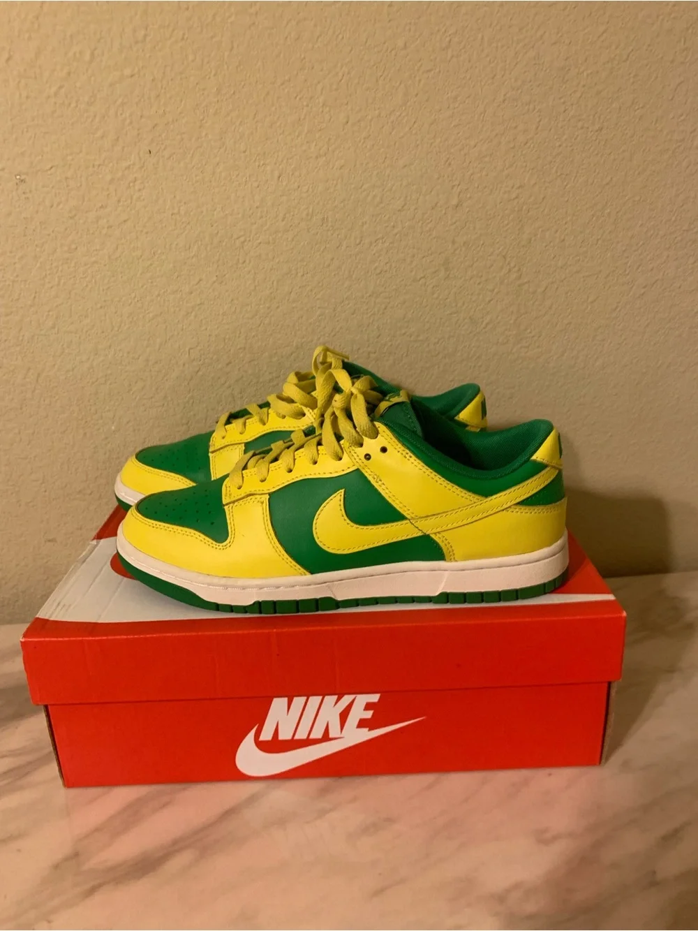 Nike Yellow & Green Low-Top Skate Sneakers