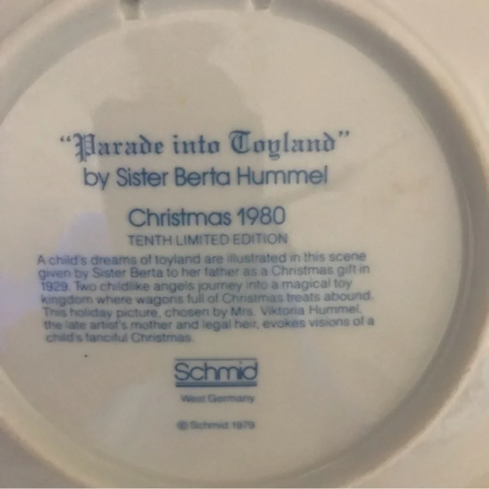 Parade into England 1980  Christmas Plate A Child's Dream Of Toy Land‎